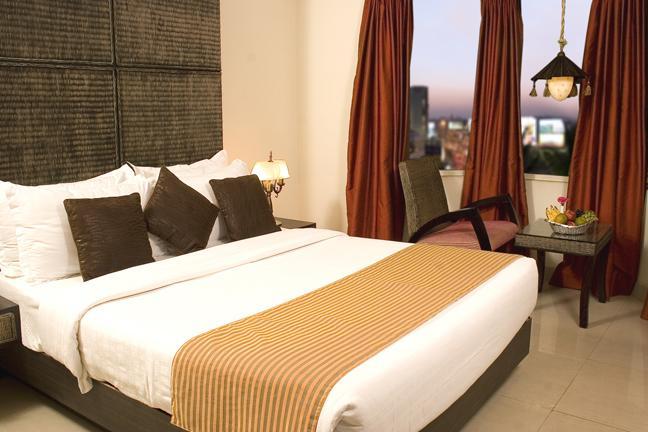 Hotel Shilton Royale Bangalore Esterno foto